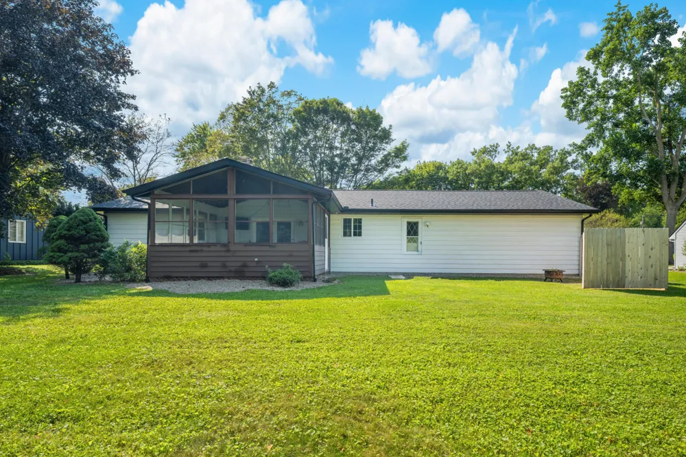 1016 Tomahawk Lane Niles City, MI 49120