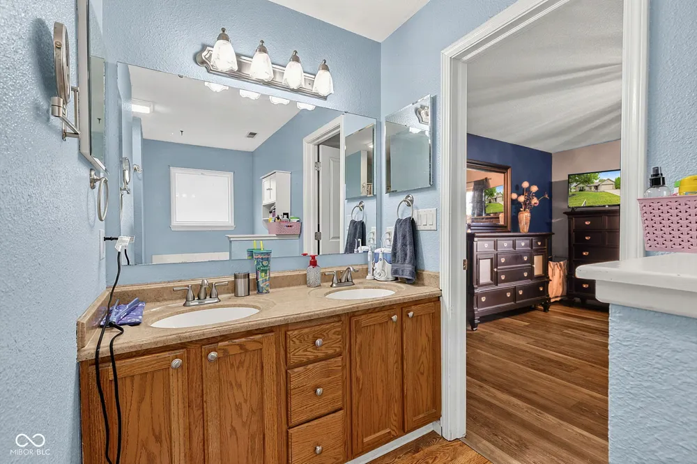 6574 Longboat Key Circle Noblesville, IN 46062