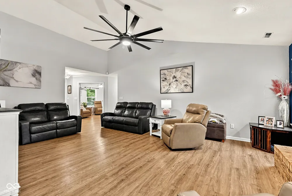 6574 Longboat Key Circle Noblesville, IN 46062