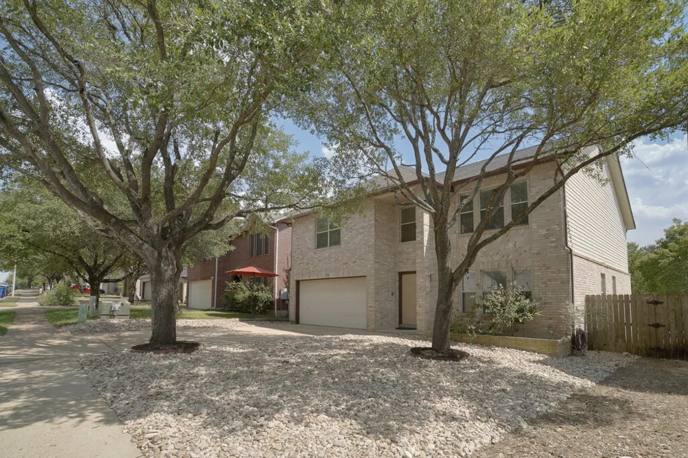 1900 Carriage Club Drive Cedar Park, TX 78613