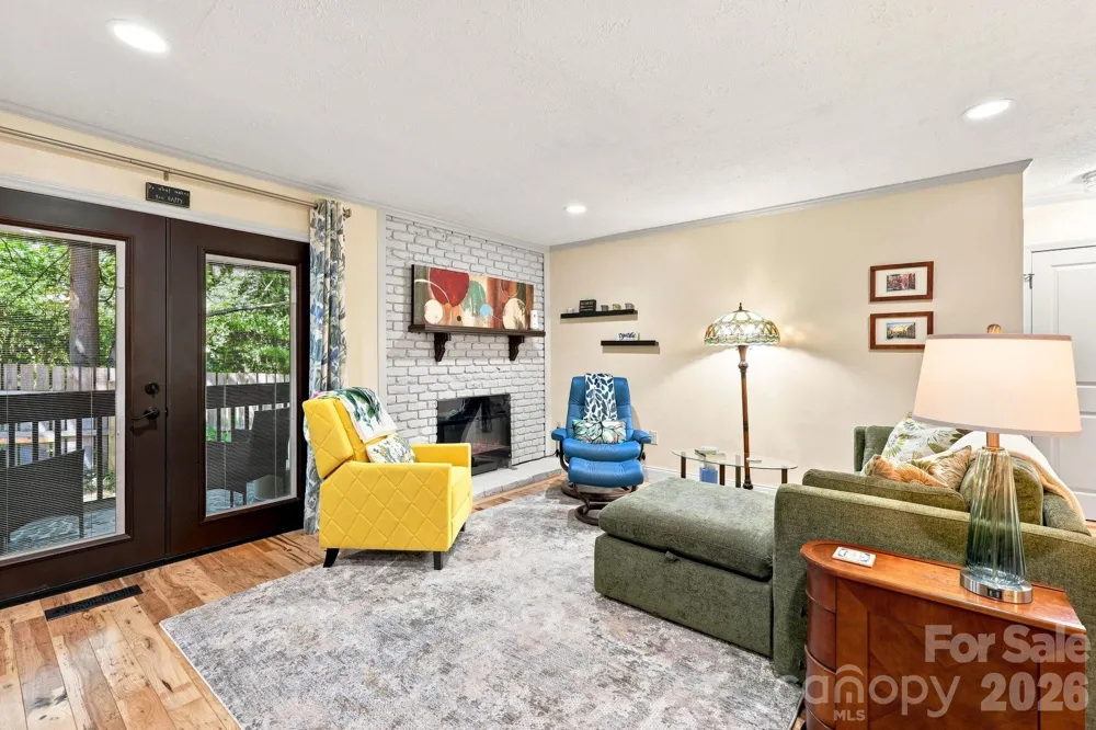 71 Shepard Square #303 Brevard, NC 28712