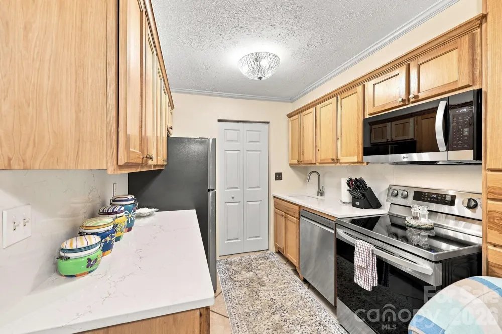 71 Shepard Square #303 Brevard, NC 28712