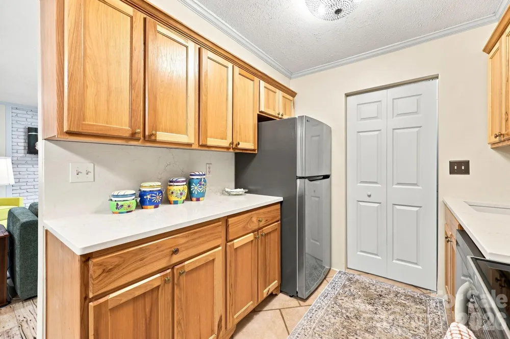 71 Shepard Square #303 Brevard, NC 28712