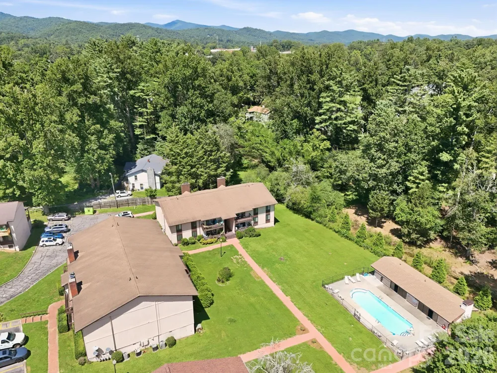 71 Shepard Square #303 Brevard, NC 28712