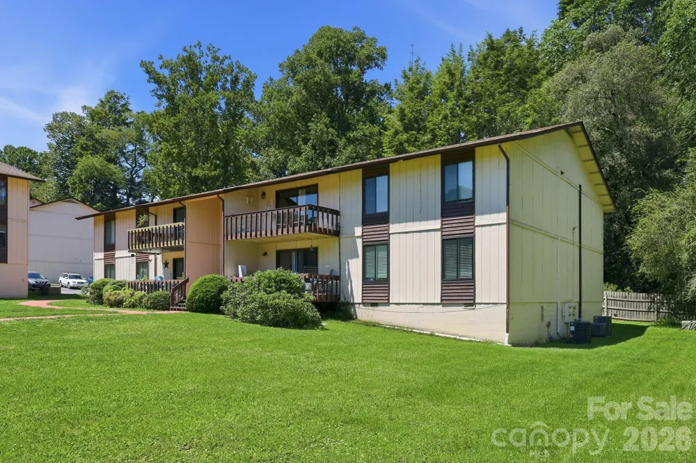 71 Shepard Square #303 Brevard, NC 28712