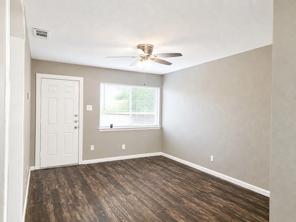 3735 Stateoak Drive Dallas, TX 75241