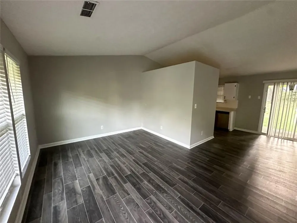 1819 Singer Way Lithonia, GA 30058
