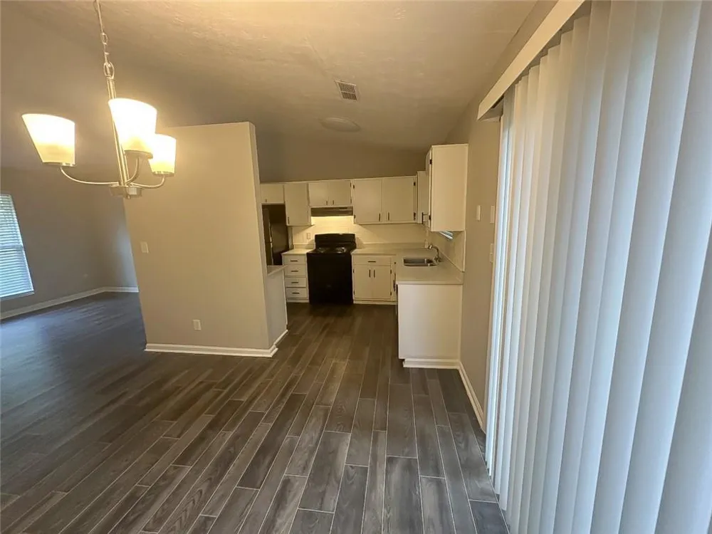 1819 Singer Way Lithonia, GA 30058