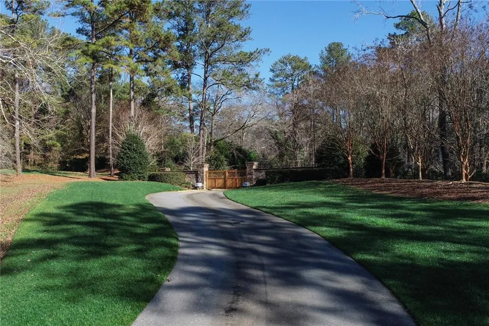 4824 Northside Drive Atlanta, GA 30327