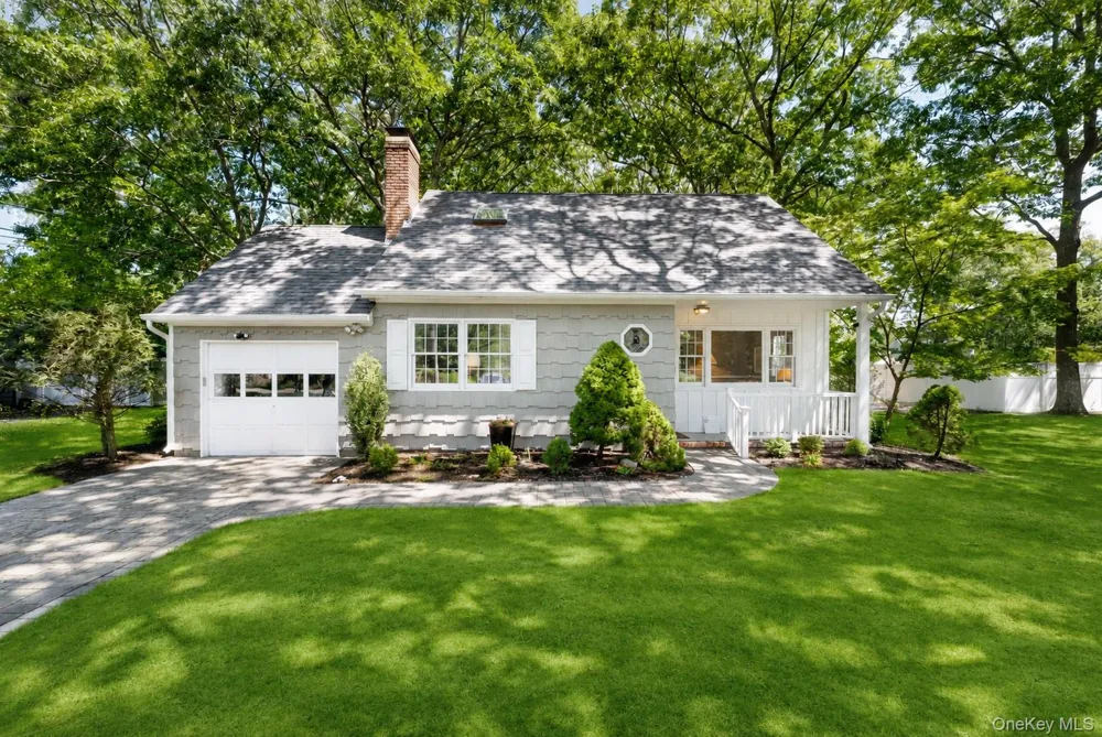 23 Canvasback Lane East Quogue, NY 11942