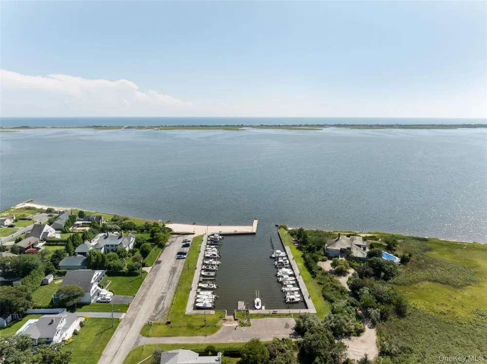 23 Canvasback Lane East Quogue, NY 11942