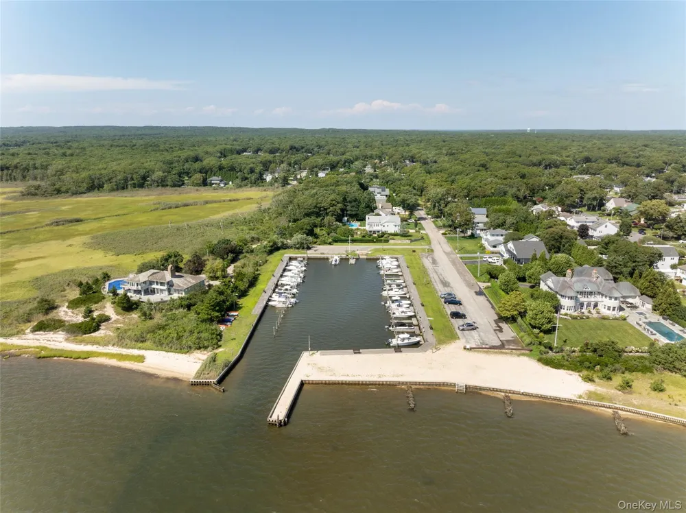 23 Canvasback Lane East Quogue, NY 11942