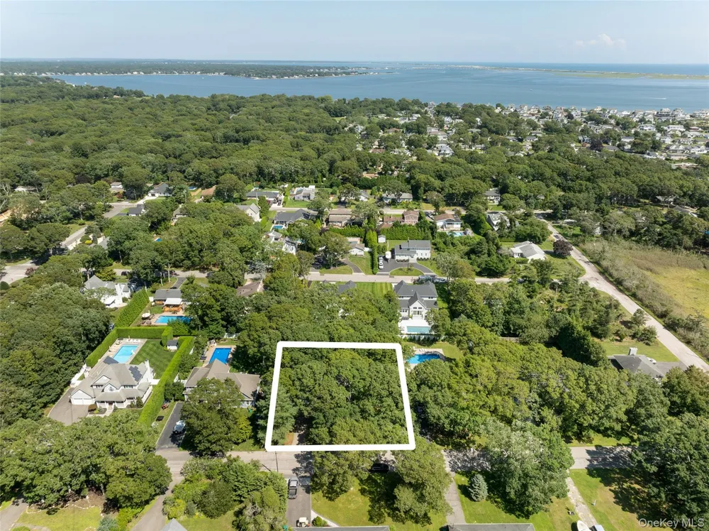 23 Canvasback Lane East Quogue, NY 11942