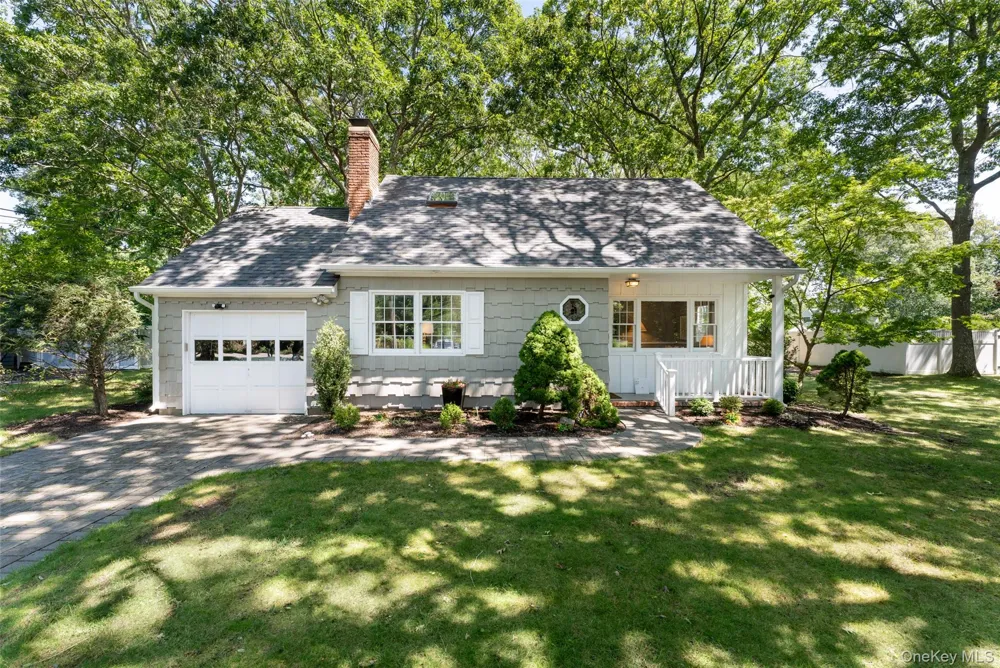 23 Canvasback Lane East Quogue, NY 11942