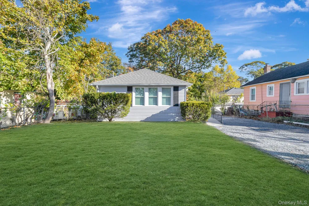860 Flanders Road Flanders, NY 11901