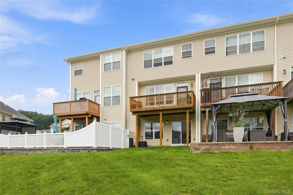 4 Woodrose Court Middletown, NY 10940