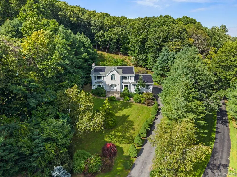 15 Parkside Court Pomona, NY 10970