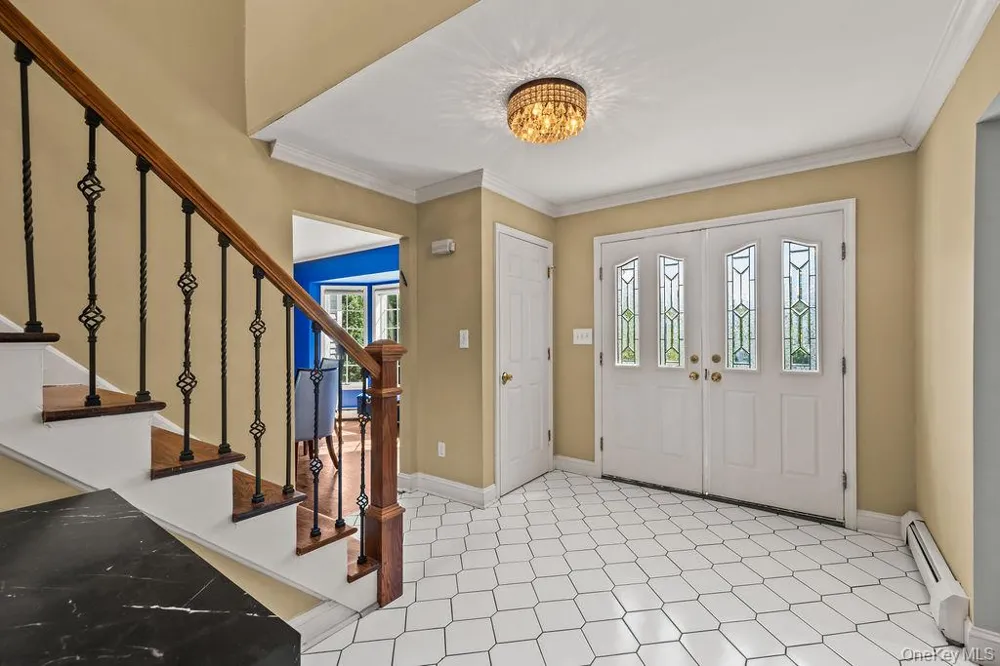 15 Parkside Court Pomona, NY 10970