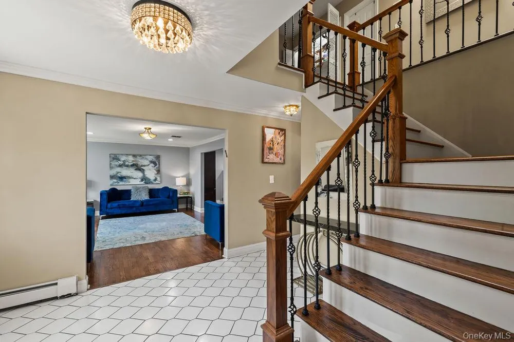 15 Parkside Court Pomona, NY 10970