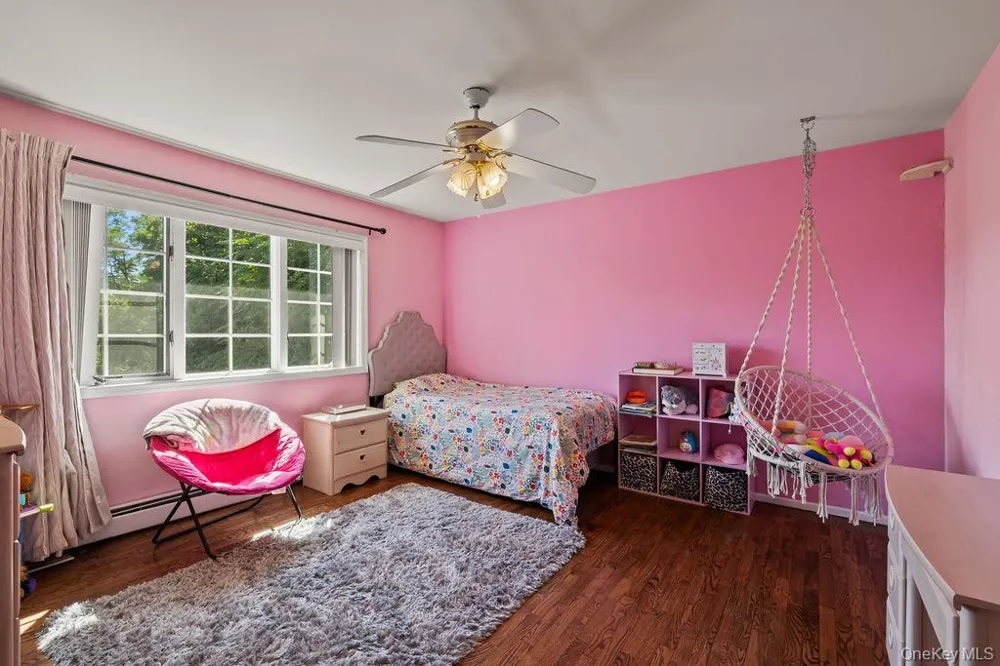 15 Parkside Court Pomona, NY 10970