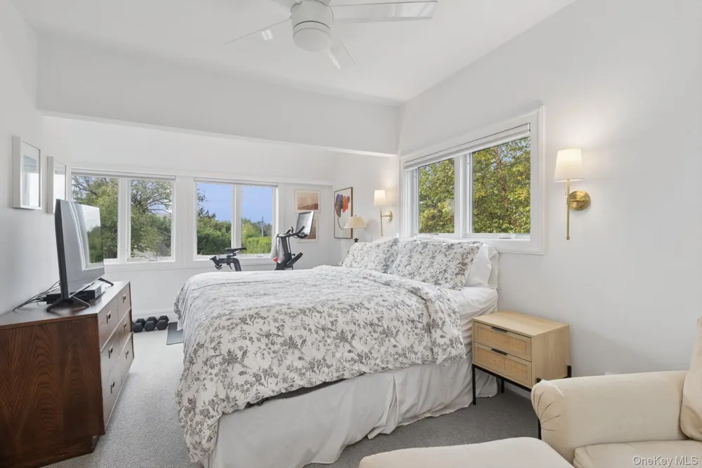 91 Beach Lane Westhampton Beach, NY 11978