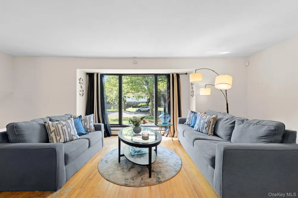 202 Tinton Place East Northport, NY 11731