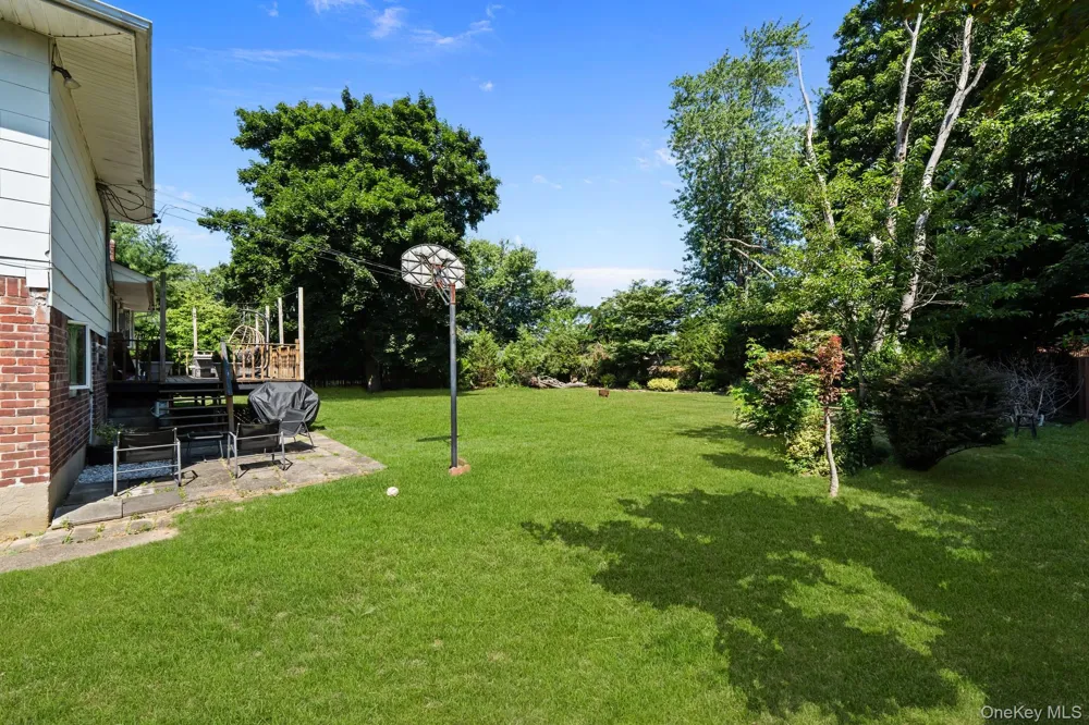 202 Tinton Place East Northport, NY 11731