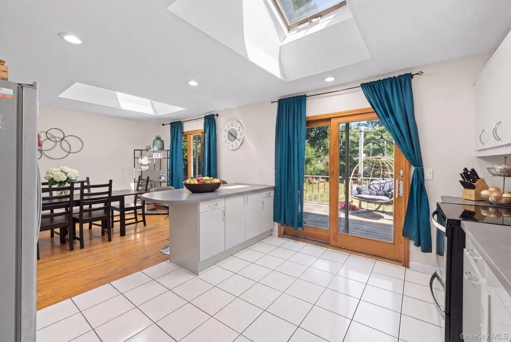 202 Tinton Place East Northport, NY 11731