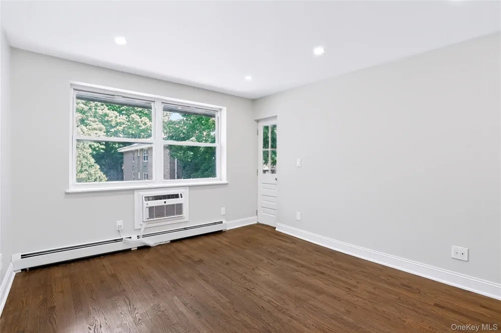 221 Kearsing Parkway #E Monsey, NY 10952