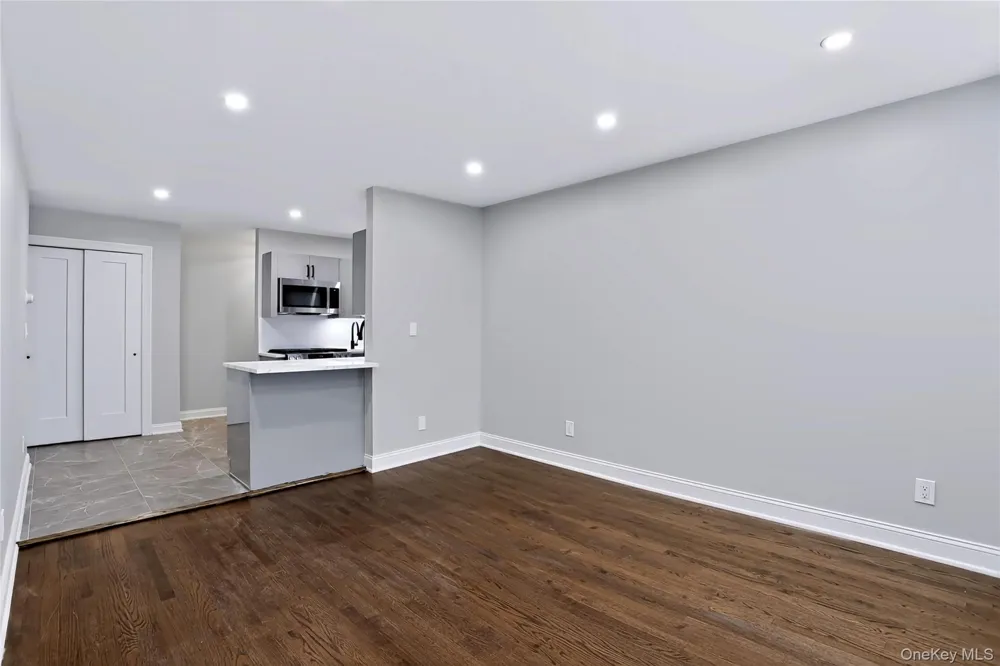 221 Kearsing Parkway #E Monsey, NY 10952