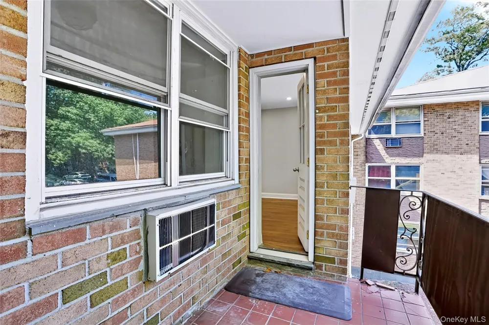 221 Kearsing Parkway #E Monsey, NY 10952