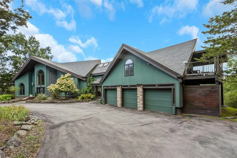 69 Cedar Pond Lane Chester, NY 10918