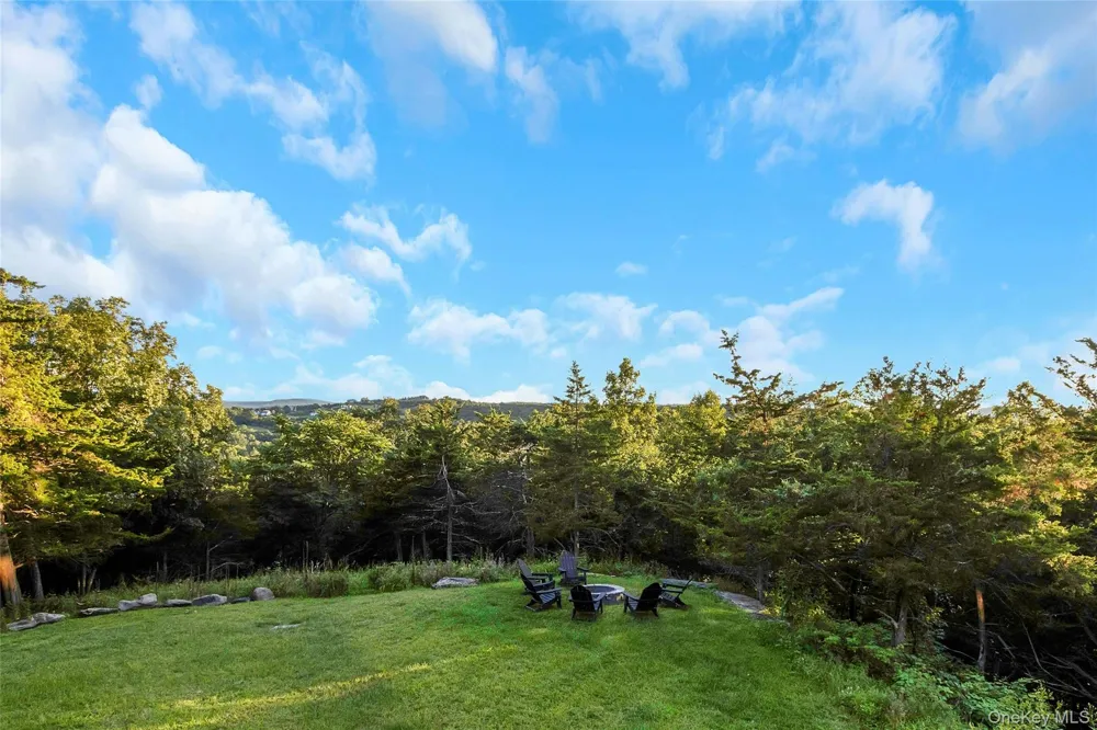 69 Cedar Pond Lane Chester, NY 10918