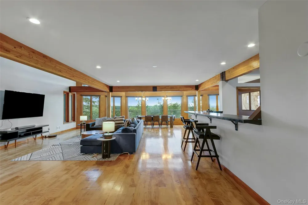 69 Cedar Pond Lane Chester, NY 10918
