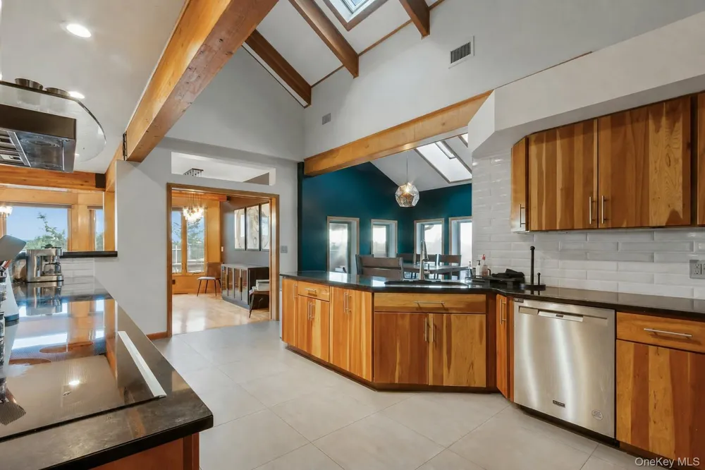69 Cedar Pond Lane Chester, NY 10918