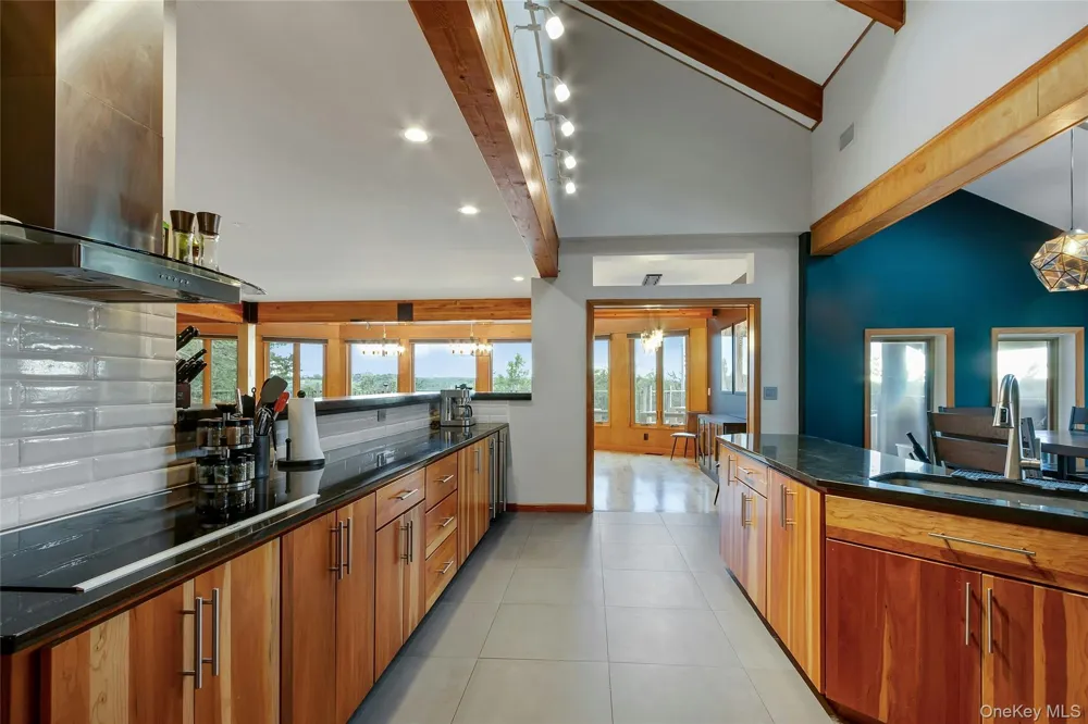 69 Cedar Pond Lane Chester, NY 10918