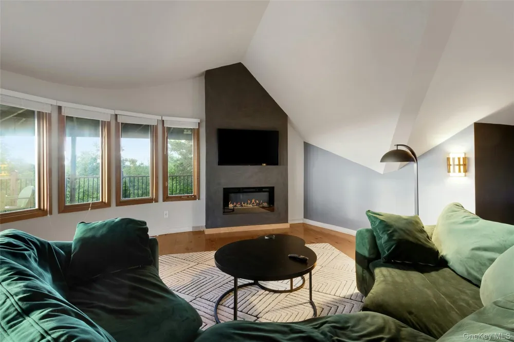 69 Cedar Pond Lane Chester, NY 10918