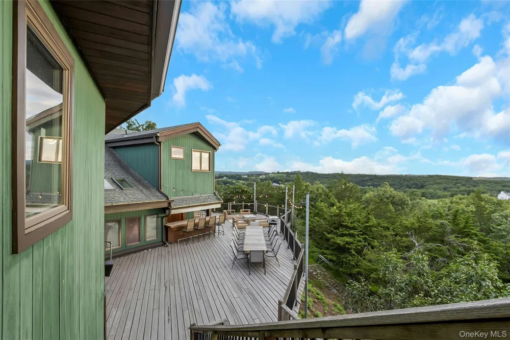 69 Cedar Pond Lane Chester, NY 10918