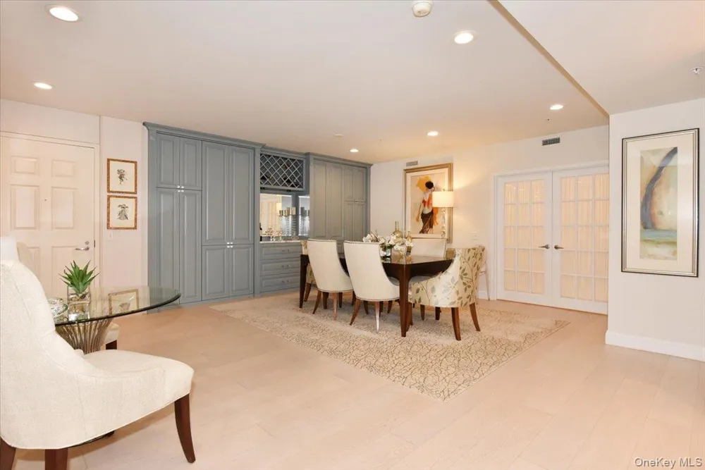 100 Harbor View Drive #401 Port Washington, NY 11050
