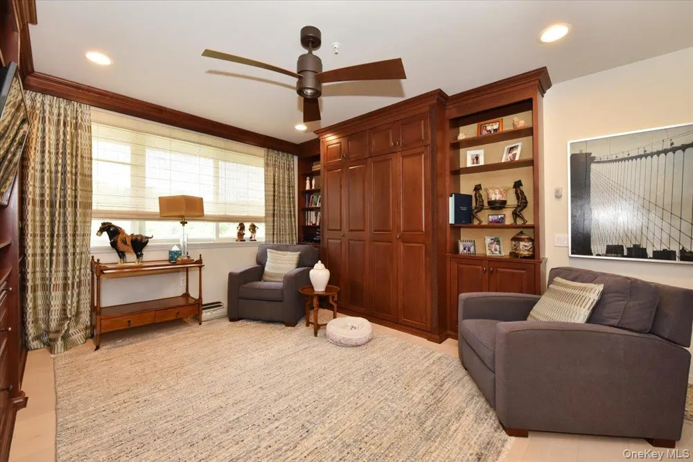 100 Harbor View Drive #401 Port Washington, NY 11050
