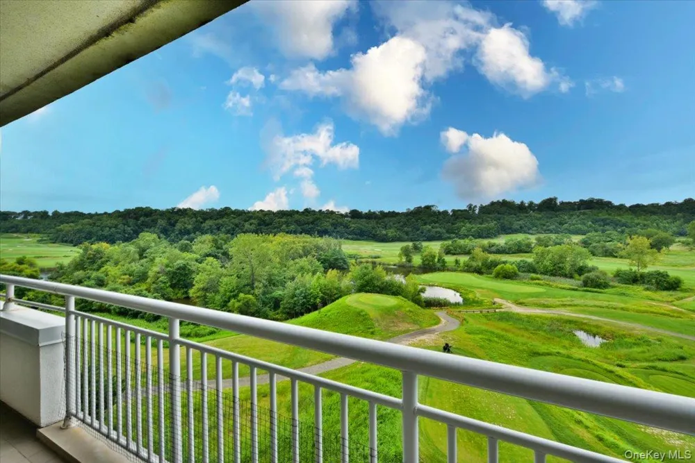 100 Harbor View Drive #401 Port Washington, NY 11050