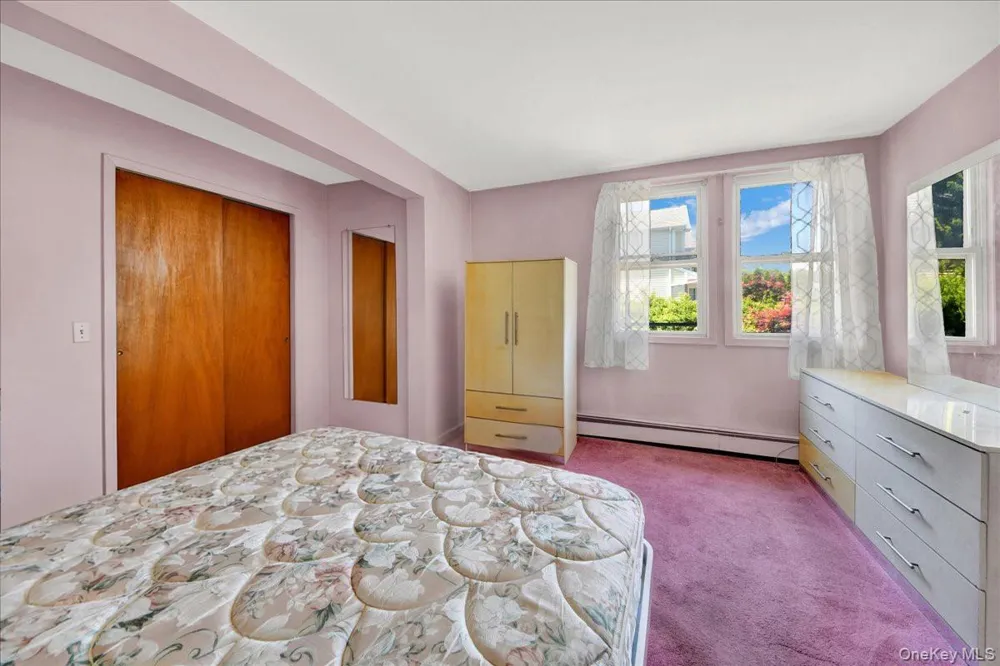 78 Maple Street Roslyn Heights, NY 11577