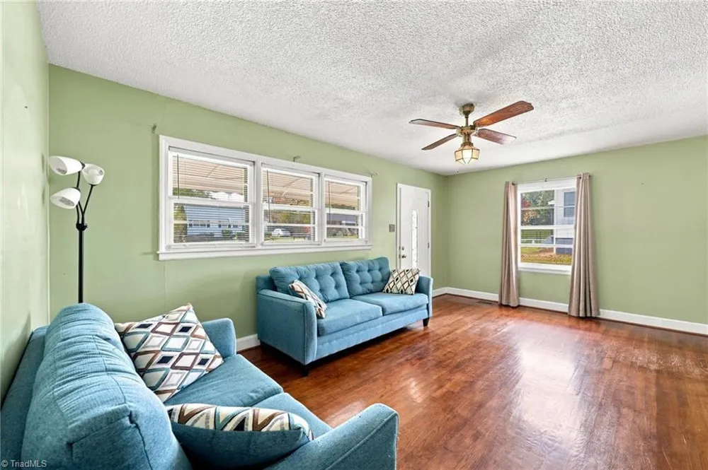 2220 Mckinney Street Burlington, NC 27217