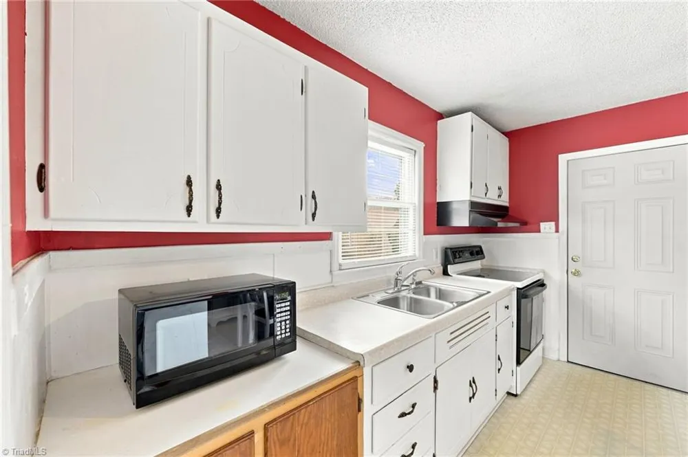 2220 Mckinney Street Burlington, NC 27217