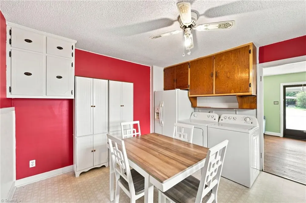 2220 Mckinney Street Burlington, NC 27217