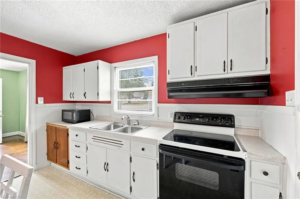 2220 Mckinney Street Burlington, NC 27217