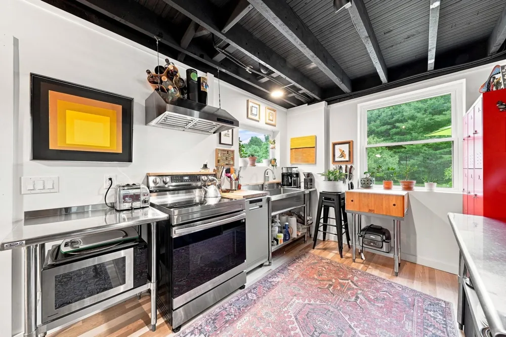 10102 Cherry Avenue Milton Township, MI 49676