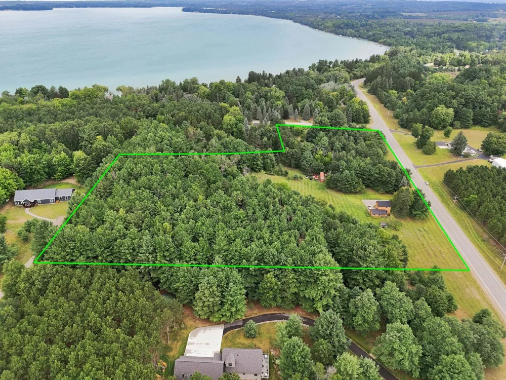 10102 Cherry Avenue Milton Township, MI 49676