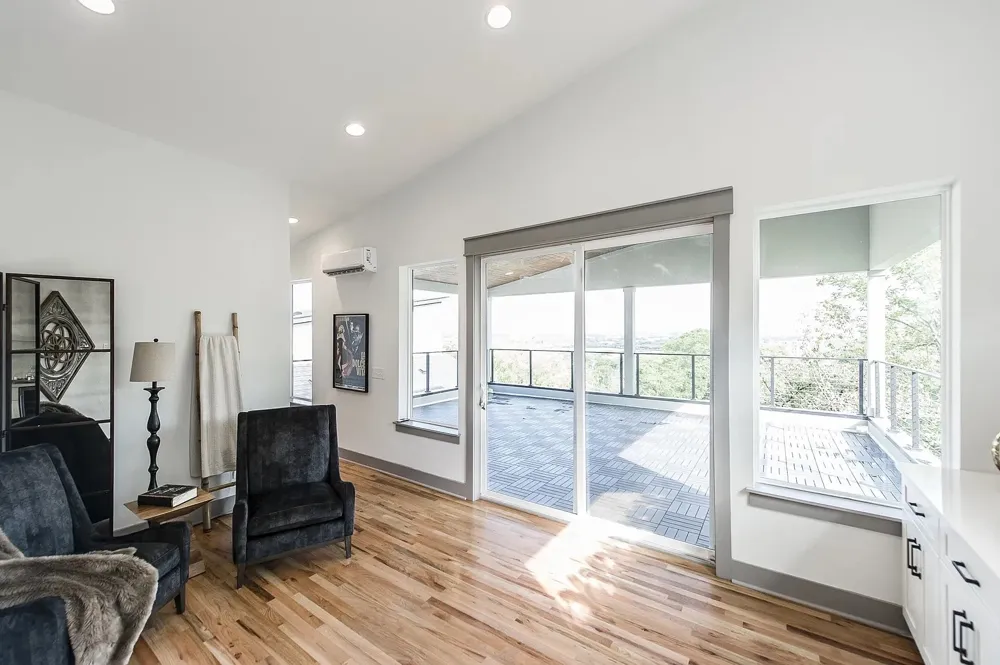 2216 Summitt Ave Nashville, TN 37218