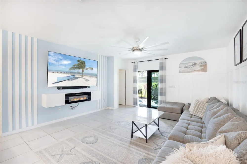 9080 TEQUILA SUNRISE DRIVE Sarasota, FL 34241